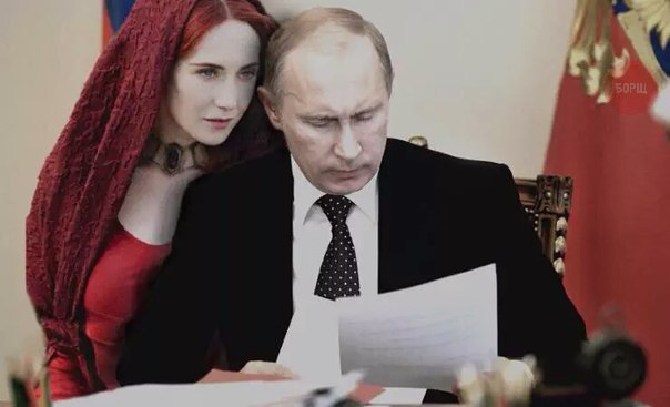 Митингующие в Киеве штурмуют здание Рады
