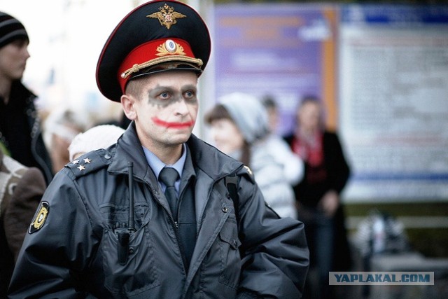 Полицейский и 15 чел жестоко избили гастарбайтеров