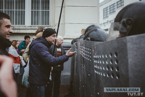 Во Владивостоке идет митинг против коррупции.