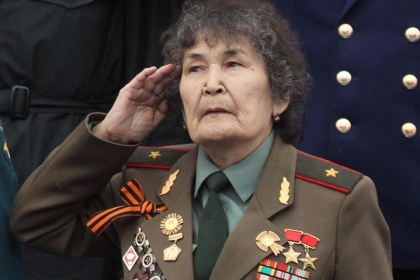 Ветеран боевых действий, подполковник ВДВ, ранетый во все места, а так же экономист и муж полковника(-цы) МВД. Знакомьтесь.
