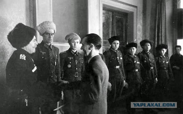 Очередной ряженый на Параде Победы сегодня
