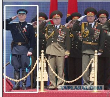 Белорусский генерал в форме НКВД - Gazeta Wyborcza