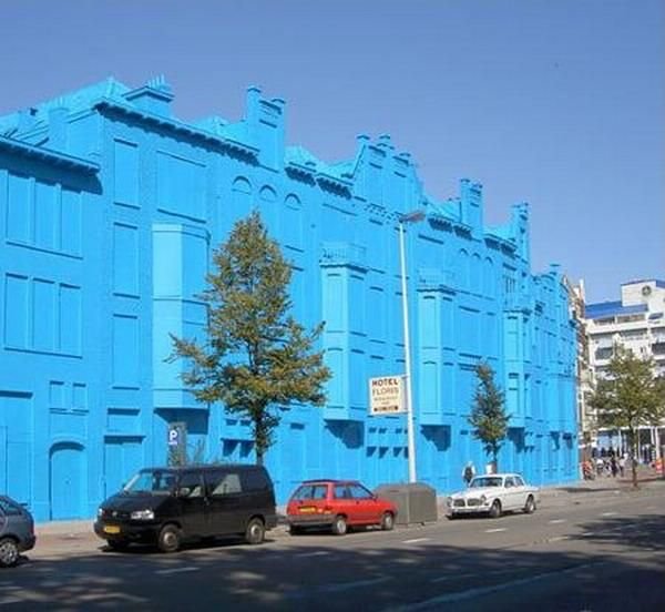 Некуда было девать краску