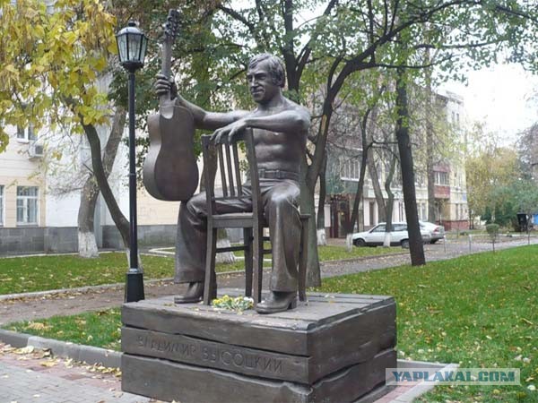 Необычные статуи мира