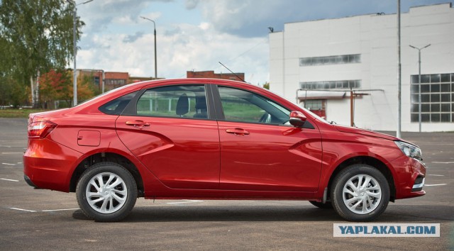 Первый тест-драйв Lada Vesta