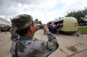 Передвижной киоск с едой на росс. авиабазе в Сирии