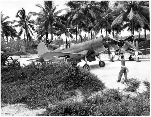 "Ублюдок из Коннектикута". F4U Corsair