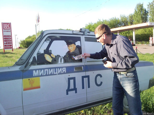 Взятка в кулачке
