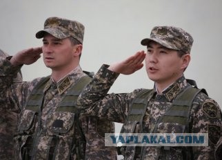 Самая забавная и необычная форма армий мира