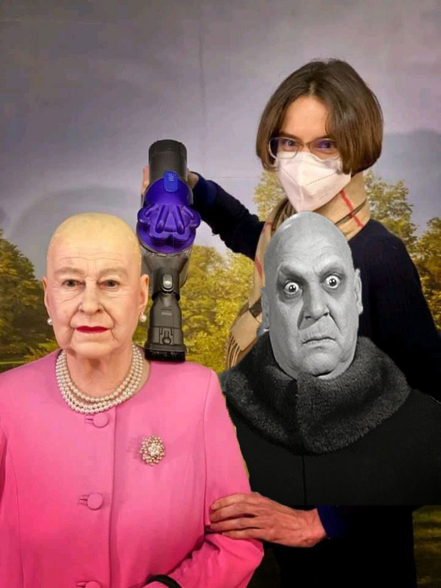 Она лысая под ее шляпой