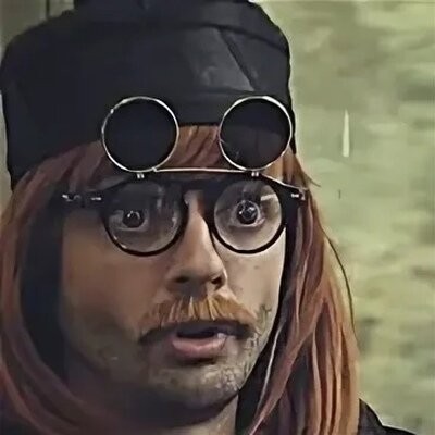 Водитель потерял сознание из-за укуса шершня и влетел в столб в Приморье