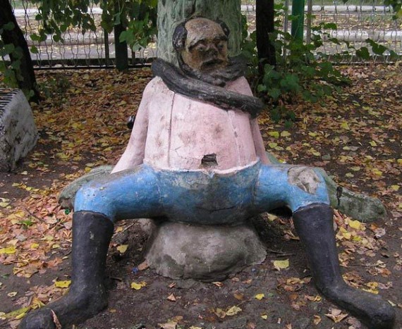 Российская депрессия на детских площадках.