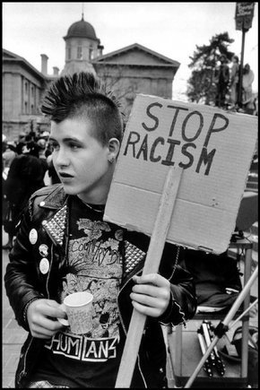 Учениц в хиджабах не допустили к занятиям в школе