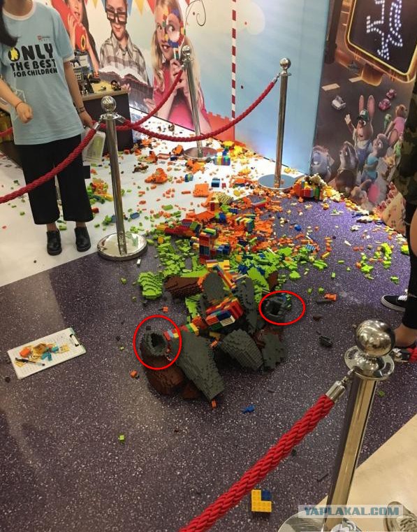 Ребенок сломал статую Lego стоимостью $15 тысяч через час после открытия выставки