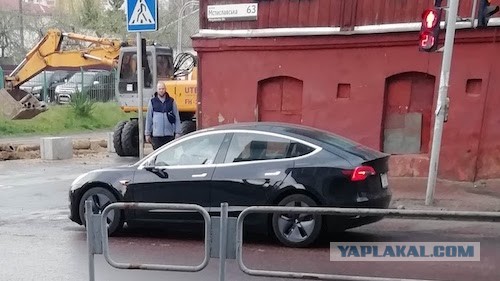 Откуда у людей деньги на дорогие машины?