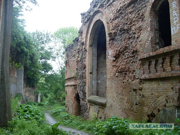 Таракановский форт