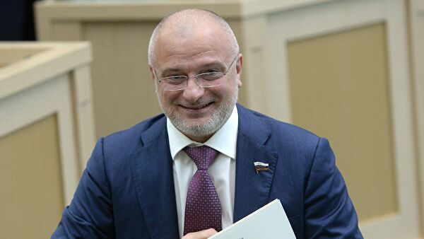Запрет на владение иностранной недвижимостью для госслужащих не вошёл в проект поправок в Конституцию