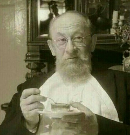 На ЯПе вообще есть молодые?