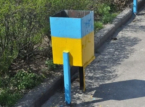 Урок для украинских СМИ: не всё желто-голубое означает поддержку Украины.