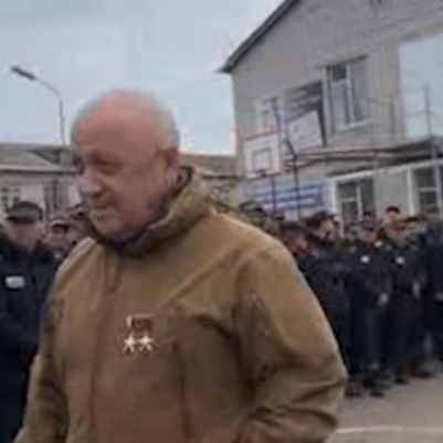 Депутат Гурулев показал, как в Чите ремонтируют советские танки для отправки на СВО