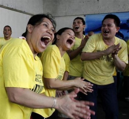 Лечение "Йогой Смеха"