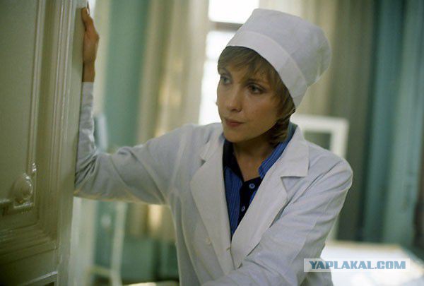 15 самых сексуальных женщин-врачей и медсестер из сериалов