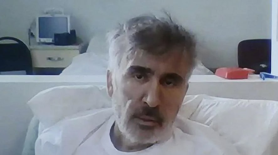 Суд в Тбилиси приговорил экс-президента Грузии Михаила Саакашвили ещё к 4,5 года колонии