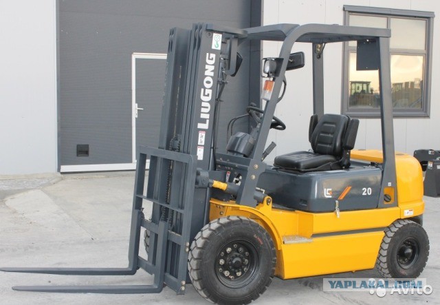 908 326. Строитель с кирпичом. Телесети номер телефона. 908 326. Абакан, щорса 8.