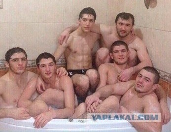 Девушка искупалась в гидромассажной ванне с десятью незнакомцами и осталась без бойфренда