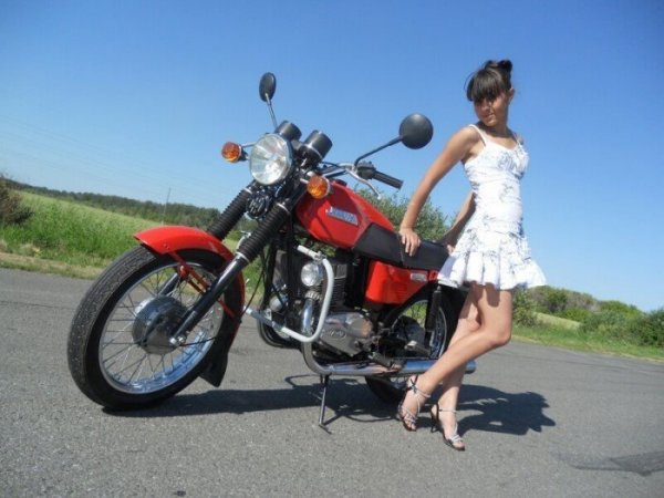 Девушки. Сельская тема