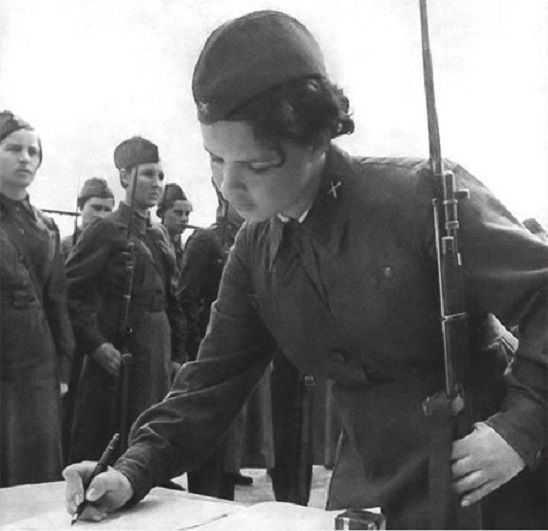 Подвиг зенитчиц Ростовского полка ПВО в июле 1942
