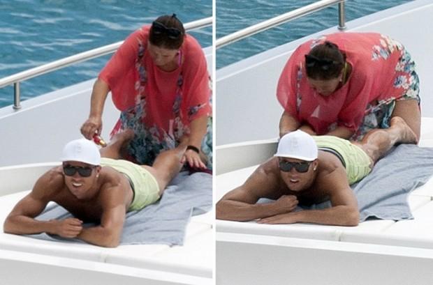 Криштиану Роналду с мамой на яхте