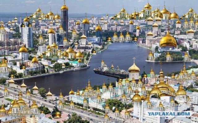 Жириновский призвал перестать строить храмы в России