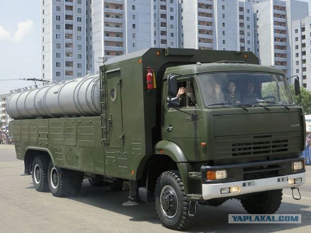 Авианосец США подошел к КНДР на расстояние удара