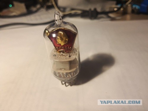 Где купить советские радиолампы и антикварные реле? Магазин «Радиотовары» в Саратове, который можно посещать как музей