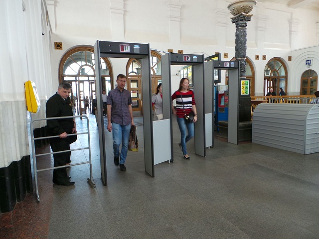 Здание ФСБ в Архангельске подорвал 17-летний смертник