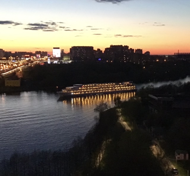 Денег нет, но вы держитесь. Как начать жить, а не выживать... Нищета народа - позор для страны!