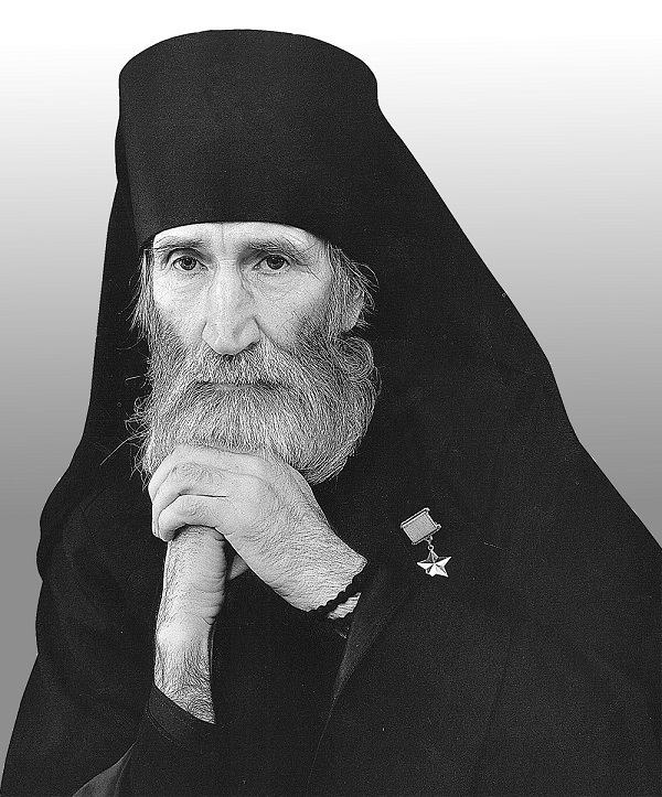 Штурман. Герой. Монах: полковника в отставке Валерия Буркова называют «вторым Маресьевым»