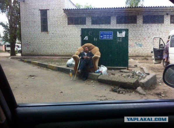 Аватарки в соцсетях.