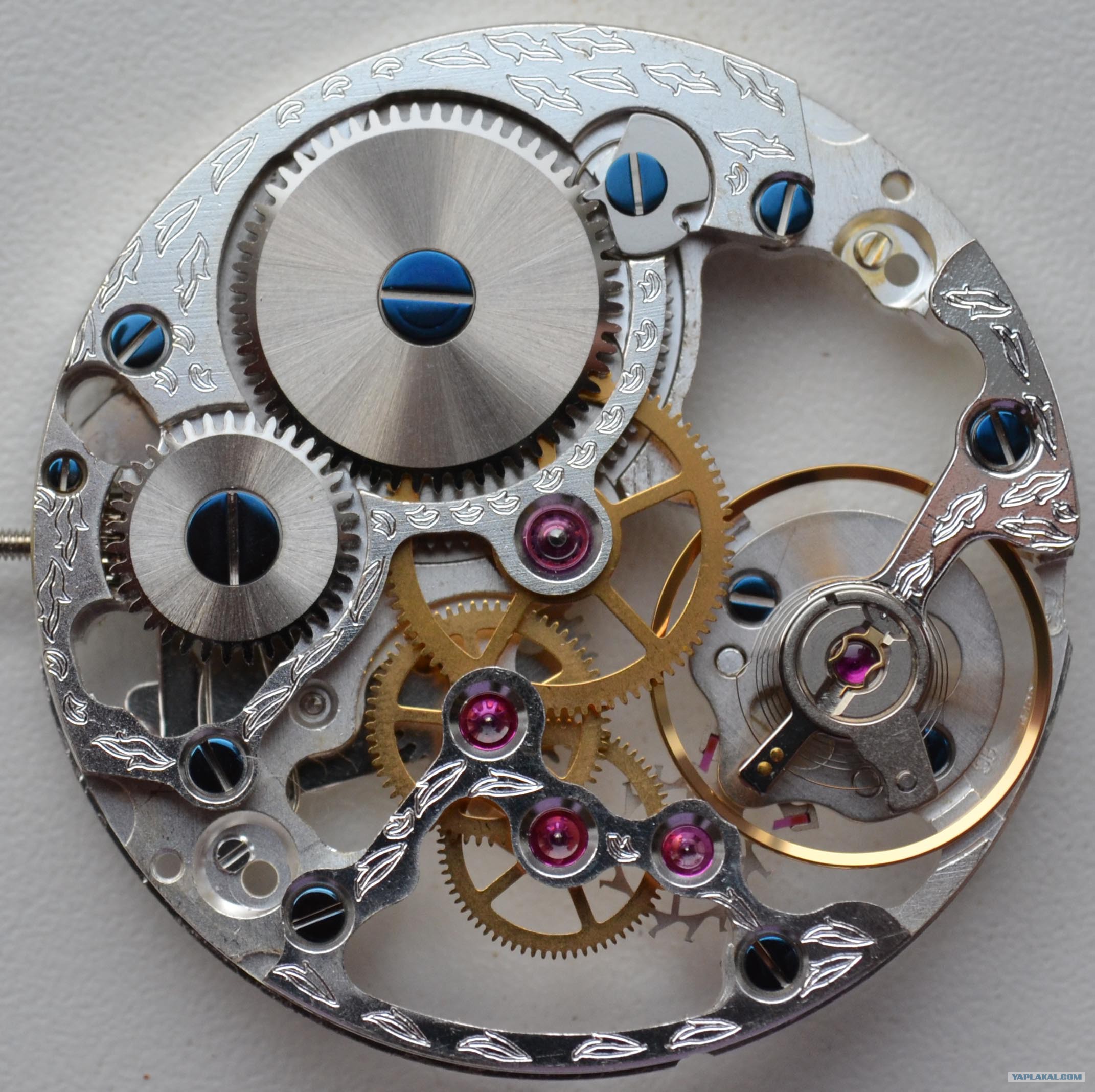 Как изготавливают детали часов. Eta 6498 скелетон. Швейцарский механизм часов. Детали часов. Детали механических часов.