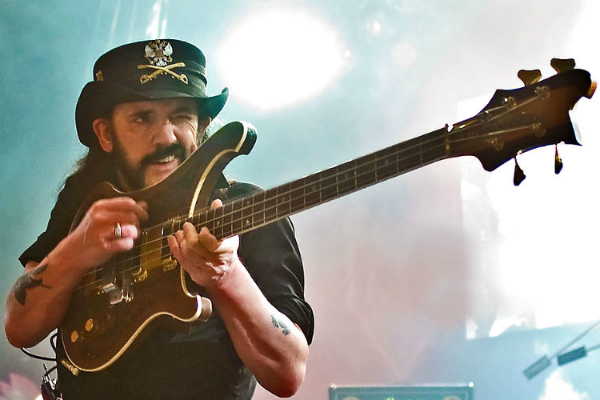 Фото актеров и музыкантов, из которых харизма плещет через край