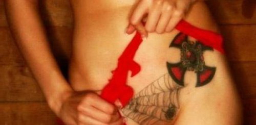 Прикольные интимные тату 16