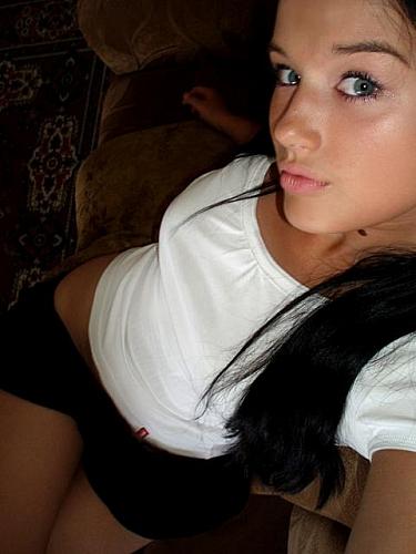 Приятные девушки из сети