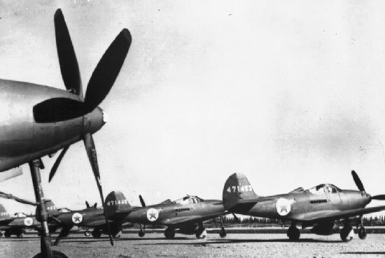 Р-39 Аэрокбра. Американская любимица сталинских соколов. История создания и основные модификации.