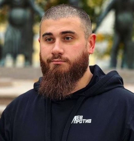 Дама изволит намекать