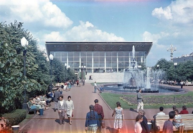Не плачь. Это ностальгия в глаз попала