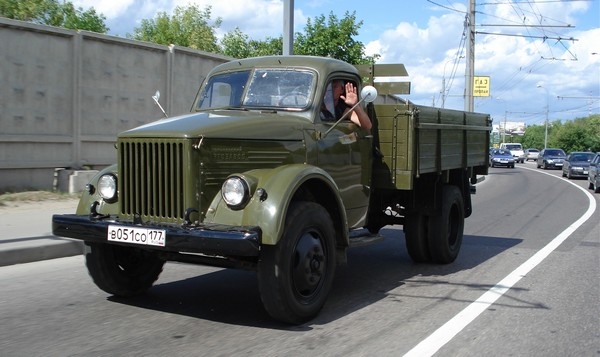 10 легендарных советских грузовиков