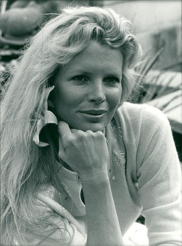 Сексуальная и соблазнительная звезда 90-х — Kim Basinger