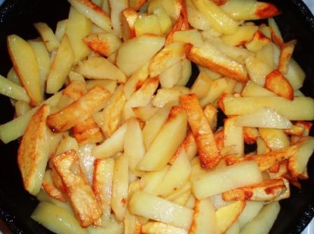 Жареный картофель. Кулинария.