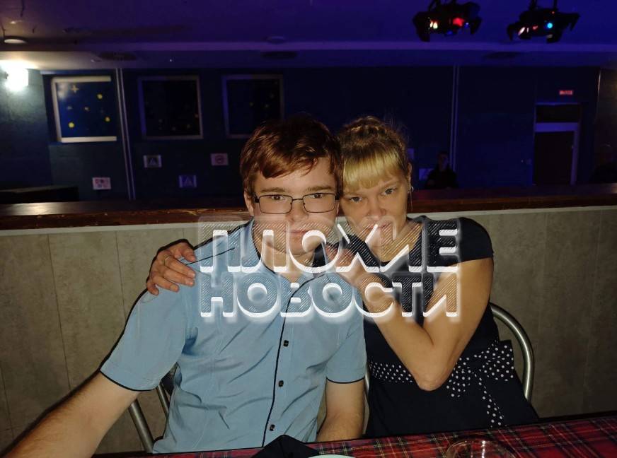 Отчиму, который избил второклассника в ХМАО, 25 лет. Его возлюбленной — 42
